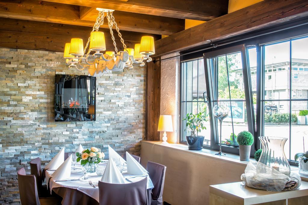 Hotel-Restaurant Schwyzerhuesli Viernheim Εξωτερικό φωτογραφία